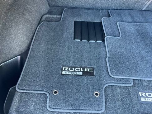 Used 2017 Nissan Rogue Sport SV AWD/4WD image 12