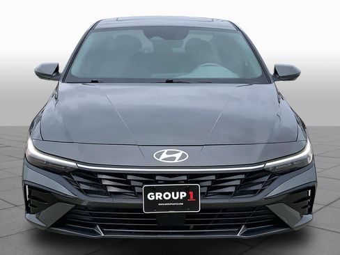 Used 2024 Hyundai Elantra SEL w/ Convenience Package FWD image 4