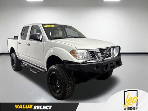 Used 2016 Nissan Frontier SV w/ SV Value Truck Package AWD/4WD image 7