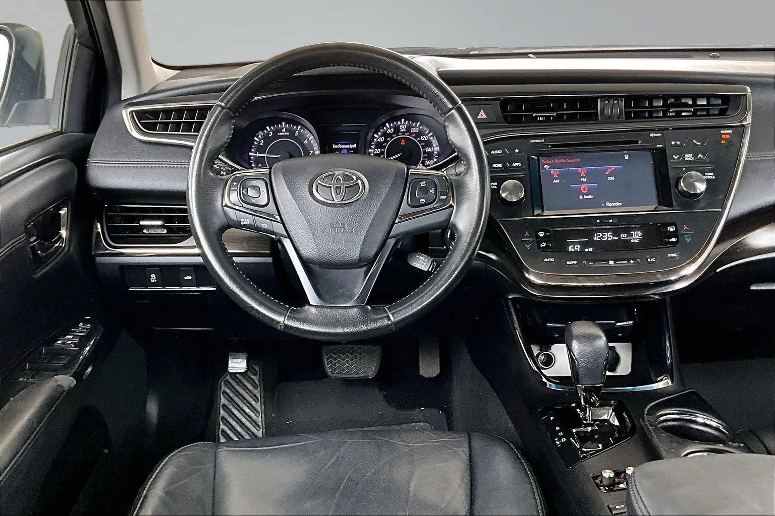 Used 2016 Toyota Avalon XLE Plus FWD image 8