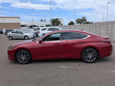 Used 2025 Lexus ES 300h w/ Premium Package FWD image 8
