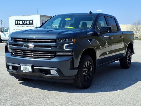 Used 2022 Chevrolet Silverado 1500 RST AWD/4WD image 2