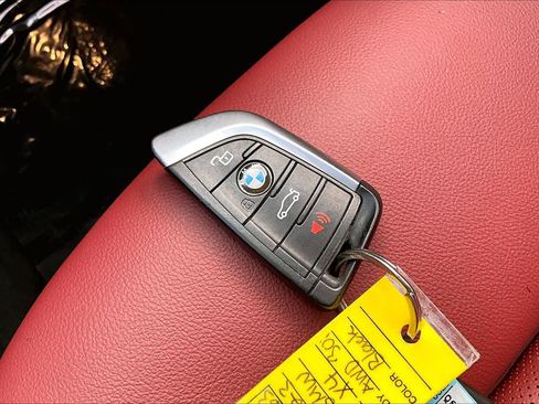 Used 2023 BMW X4 xDrive30i w/ Premium Package image 14