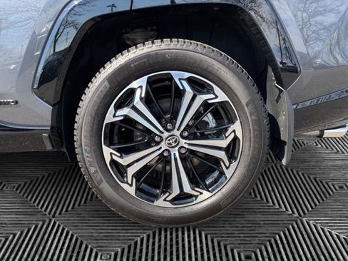 Used 2025 Toyota RAV4 XSE w/ Premium Package image 31