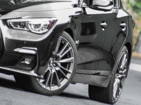 Used 2018 INFINITI Q50 Red Sport 400 w/ Sensory Package (Sport) image 26