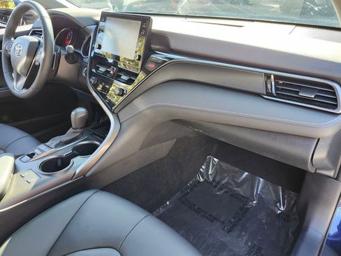 Used 2021 Toyota Camry XSE image 16