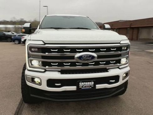 Used 2024 Ford F250 Platinum AWD/4WD image 3