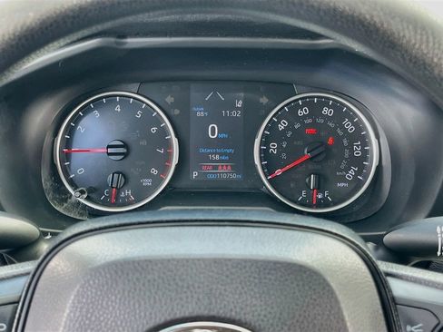Used 2021 Toyota RAV4 LE FWD image 12