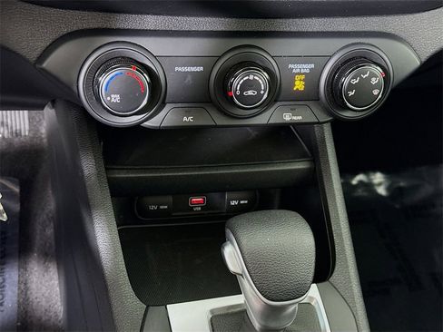 Used 2023 Kia Forte LXS image 7