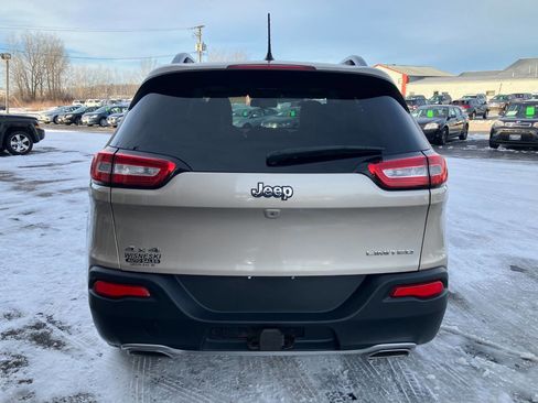 Used 2015 Jeep Cherokee Limited w/ Luxury Group image 4