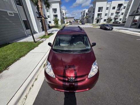 Used 2008 Toyota Sienna LE AWD/4WD image 3