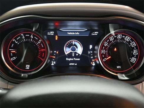 Used 2019 Dodge Challenger R/T w/ Plus Package image 11