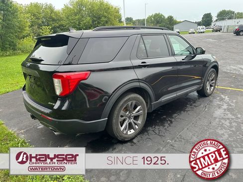 Used 2023 Ford Explorer XLT w/ Equipment Group 202A AWD/4WD image 4