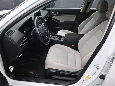 Used 2023 Honda Civic EX image 9