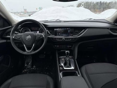 Used 2018 Buick Regal Preferred w/ Driver Confidence Package #1 image 16