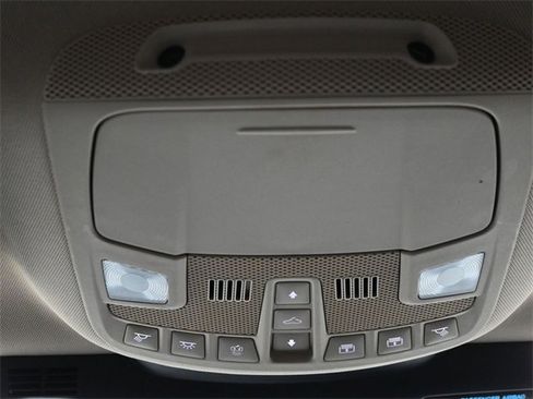 Used 2023 Lincoln Nautilus Reserve image 18