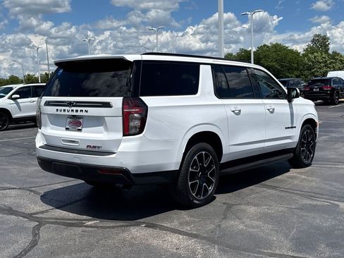 Used 2022 Chevrolet Suburban RST w/ Luxury Package AWD/4WD image 11