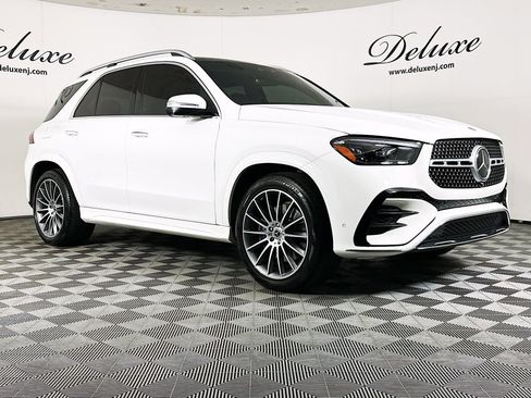 Used 2024 Mercedes-Benz GLE 450 GLE 450 AMG Line Night 4MATIC image 1