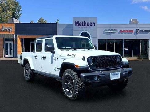 Used 2026 Jeep Gladiator Sport AWD/4WD image 1