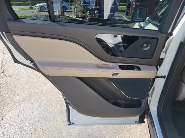 Certified 2023 Lincoln Aviator Reserve w/ Elements Package Plus AWD/4WD image 20