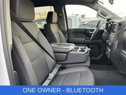 Used 2024 Chevrolet Silverado 1500 Custom image 2