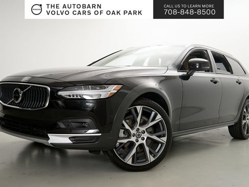 Certified 2025 Volvo V90 B6 Cross Country Ultra AWD/4WD image 1