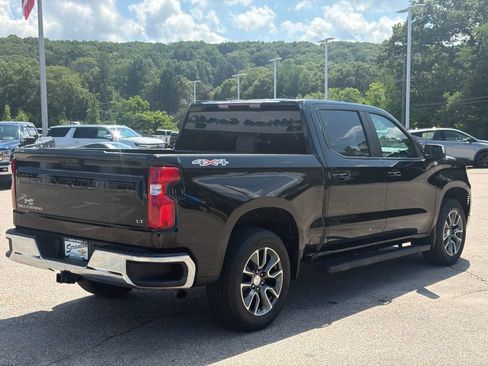 Used 2023 Chevrolet Silverado 1500 LT AWD/4WD image 6