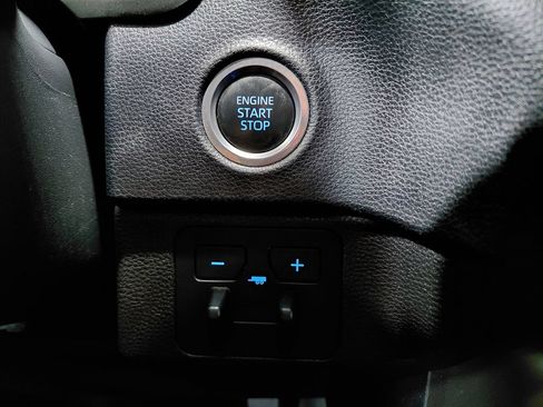 Used 2022 Toyota Tundra SR5 AWD/4WD image 48