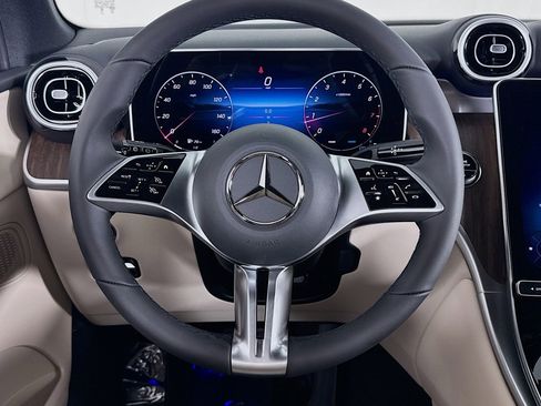 New 2026 Mercedes-Benz GLC 300 image 17