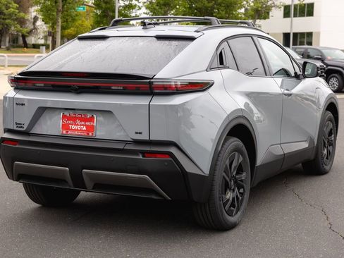 New 2026 Toyota C-HR AWD/4WD image 5