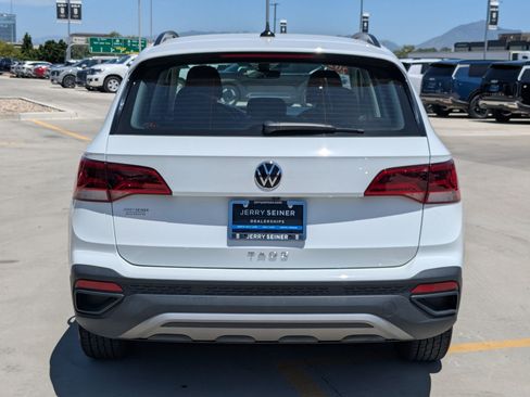 Used 2024 Volkswagen Taos S FWD image 5