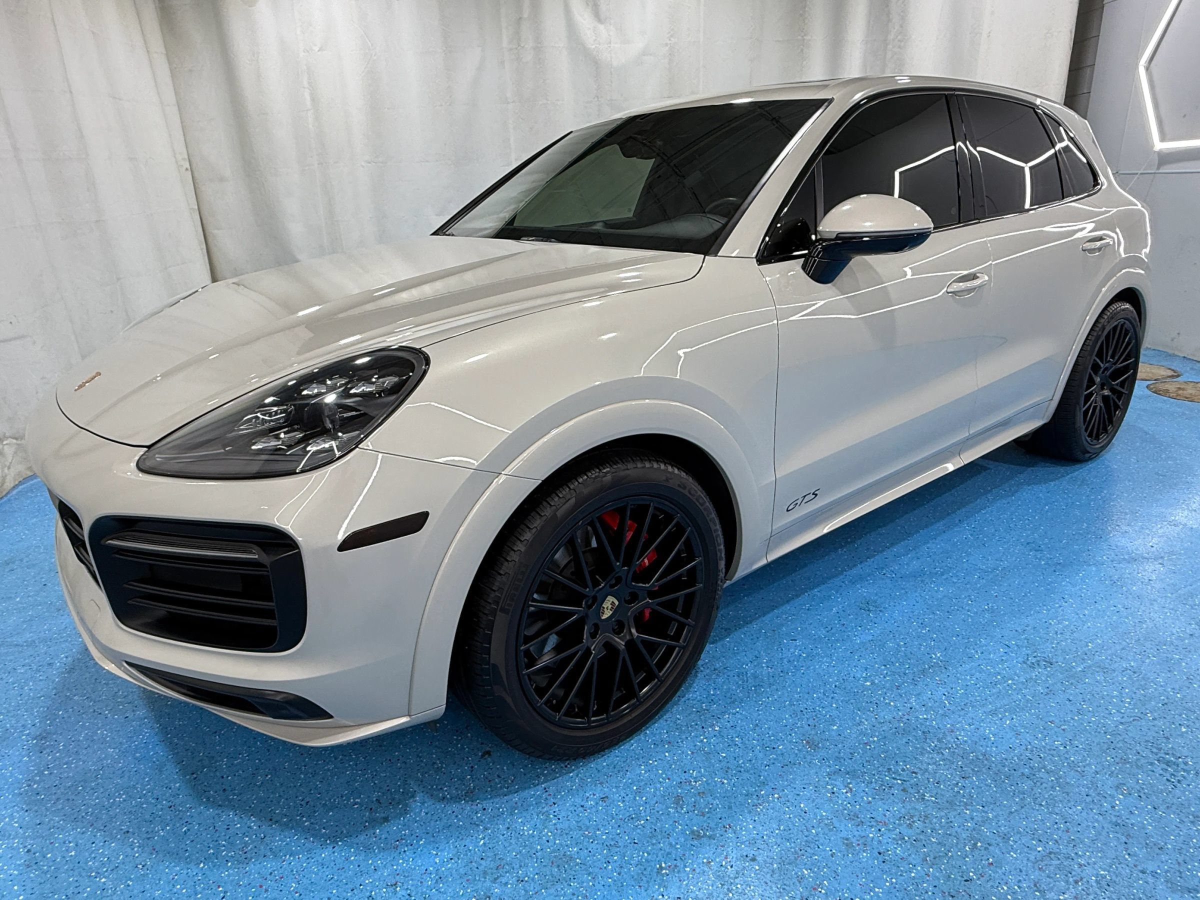 Used 2021 Porsche Cayenne GTS AWD/4WD image 10