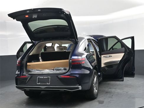 New 2026 Genesis GV70 2.5T Select image 21