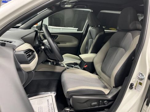 Certified 2025 Subaru Forester Premium AWD/4WD image 14