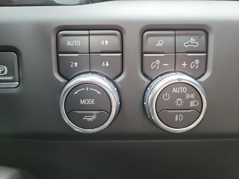 Used 2024 GMC Sierra 1500 AT4X AWD/4WD image 21