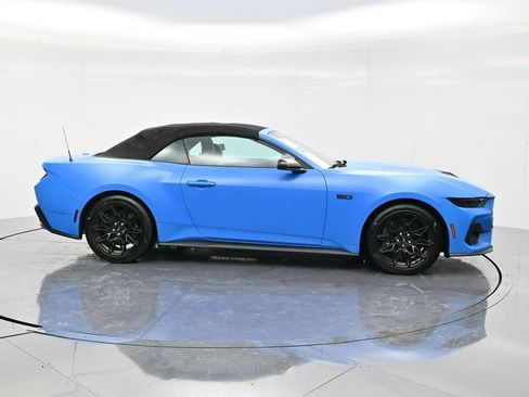 Used 2025 Ford Mustang GT Premium w/ GT Performance Package image 4