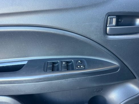 Used 2024 Mitsubishi Mirage ES FWD image 11