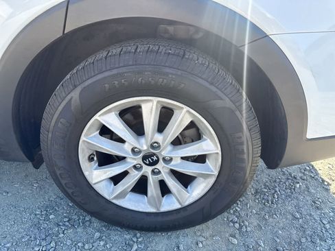 Used 2020 Kia Sorento LX V6 image 15