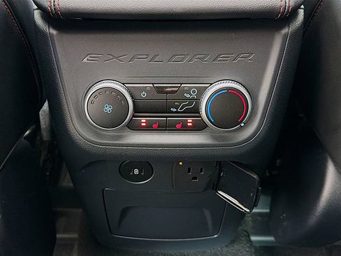 Used 2025 Ford Explorer ST AWD/4WD image 45