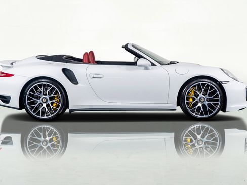 Used 2016 Porsche 911 Turbo S image 6