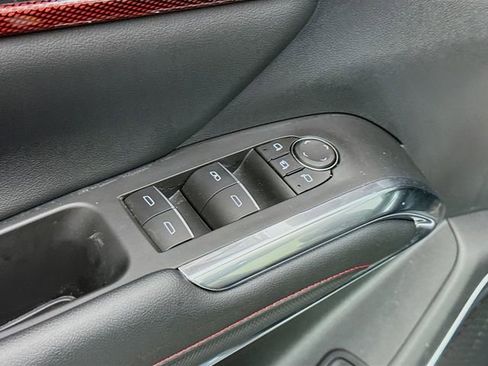 Used 2024 Chevrolet Traverse RS image 19