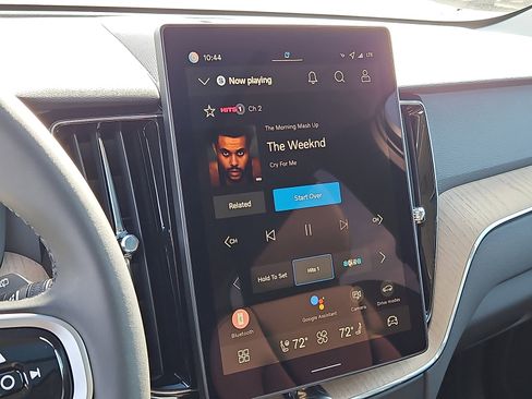 New 2026 Volvo XC60 B5 Plus w/ Protection Package Premier image 16