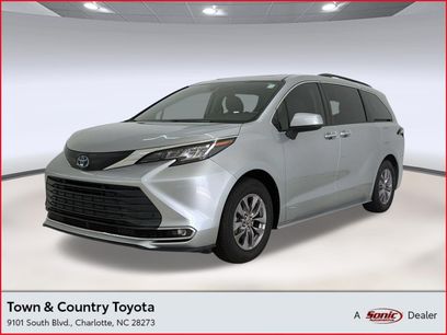 Used 2021 Toyota Sienna XLE