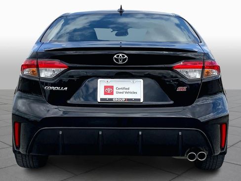 Used 2025 Toyota Corolla SE w/ SE Premium Package image 5