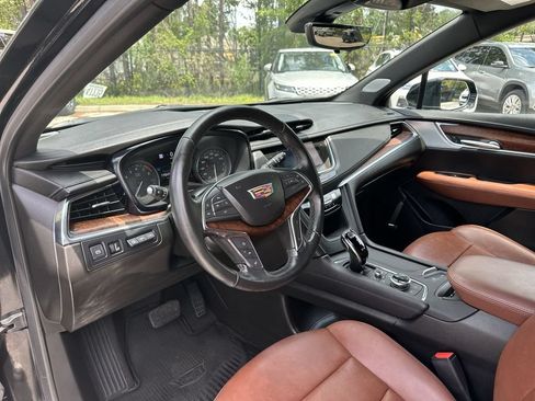 Used 2024 Cadillac XT5 Premium Luxury w/ Technology Package FWD image 10