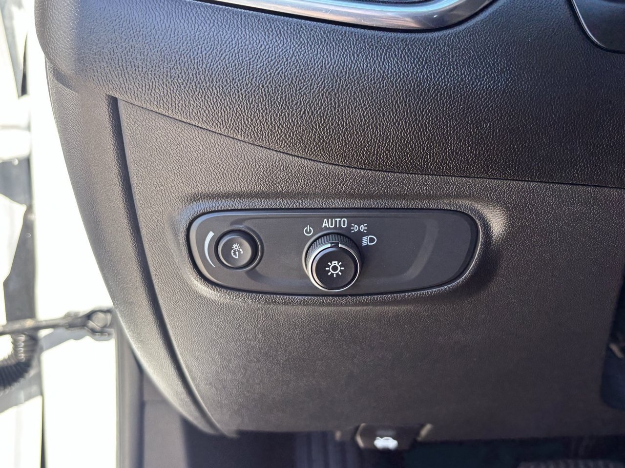 Used 2022 Chevrolet Equinox LT FWD image 29