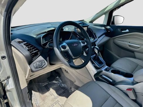 Used 2015 Ford C-MAX SEL w/ Equipment Group 302A FWD image 9