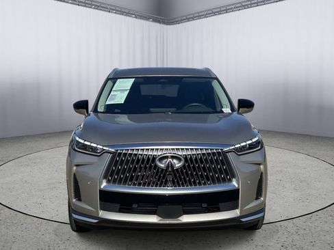 Certified 2026 INFINITI QX60 Luxe w/ Family Package AWD/4WD image 4