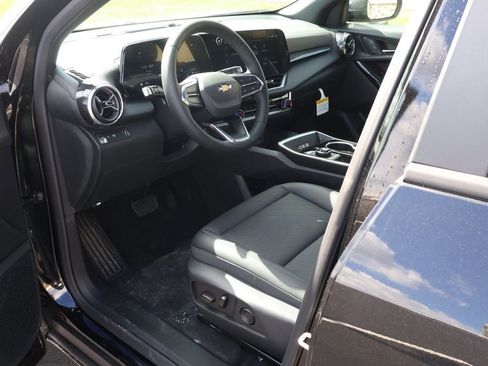 New 2026 Chevrolet Equinox LT w/ Convenience Package II FWD image 13