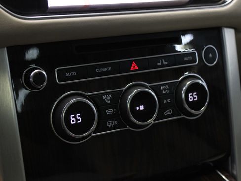 Used 2013 Land Rover Range Rover Supercharged image 22